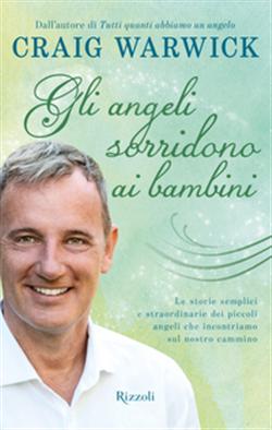 Gli angeli sorridono ai bambini