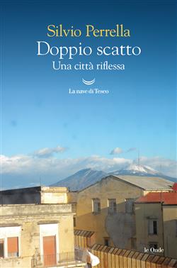 Doppio scatto. Una città riflessa